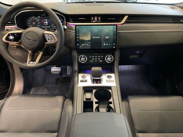 Fahrzeugabbildung Jaguar F-PACE P550 SVR AWD Edition 1988 One of 394