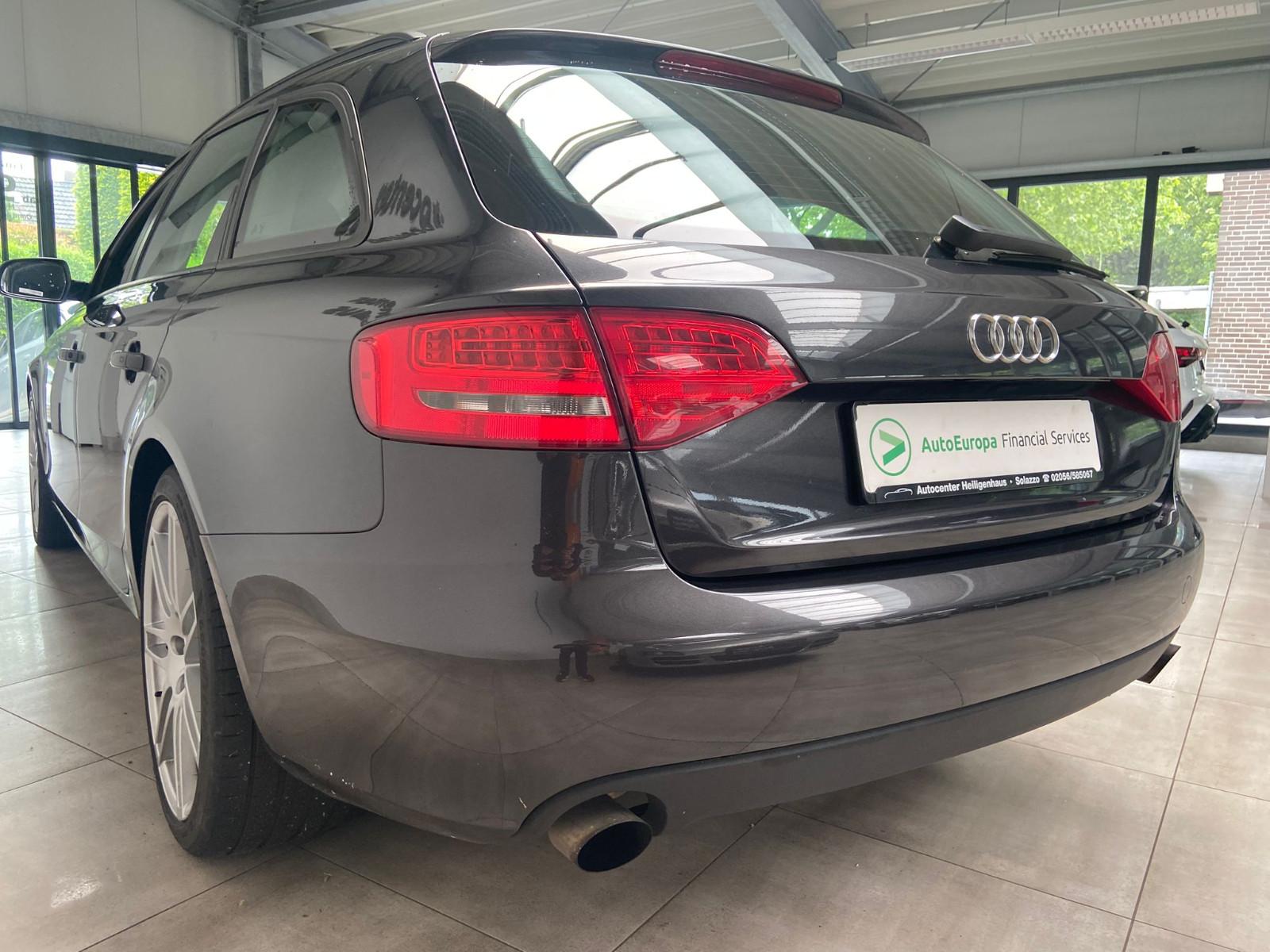 Audi A4 2010 — photo 7