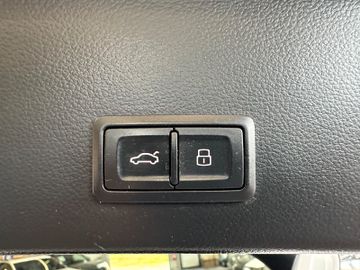 MYAUTOCENTER – Gebraucht- und Jahreswagen mit Werkstattservice in Pfaffenhofen Audi A6 Avant 3.0 TDI *1.Hand*Kamera*Navi*LED*Sline*
