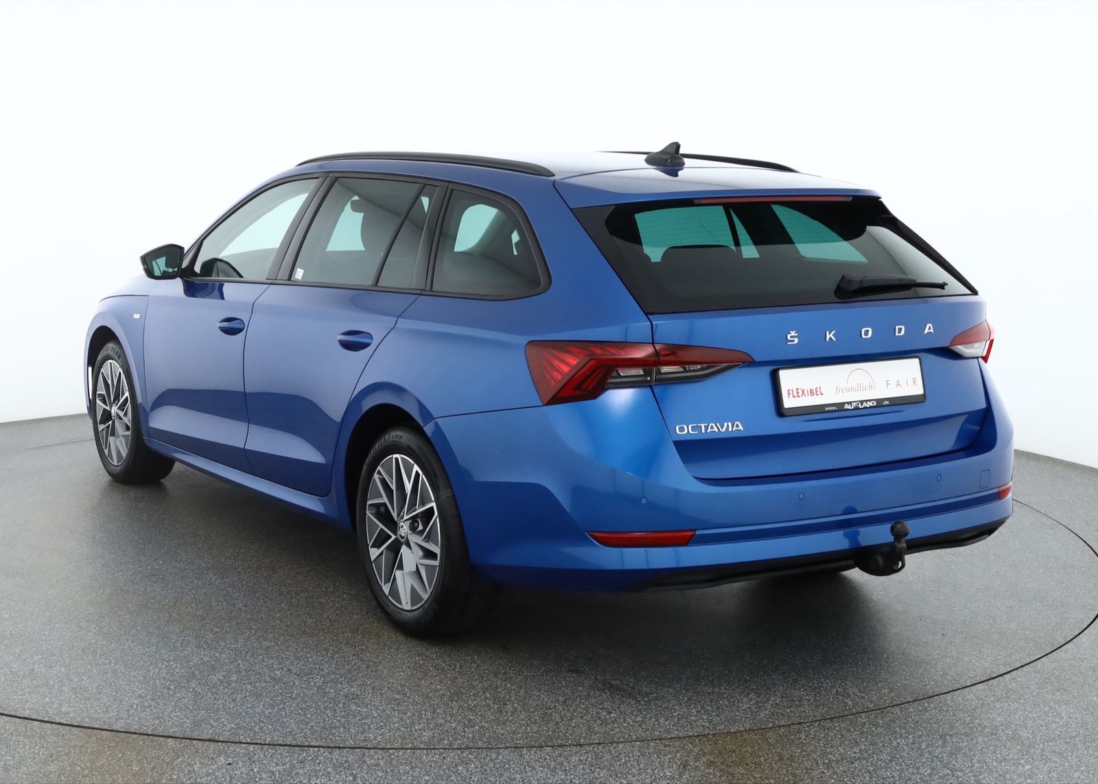 Skoda Octavia Combi 2.0 TDI DSG LED SmartLink AHK DAB imagem 3