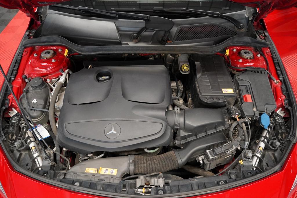 Mercedes-Benz CLA 200