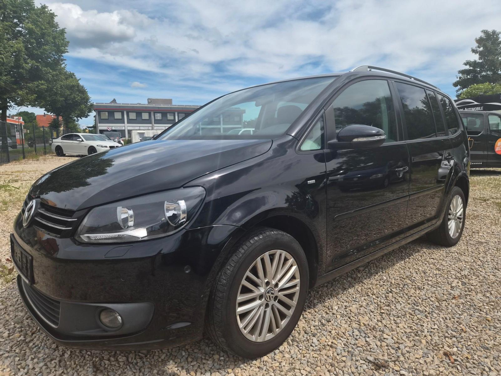 Volkswagen Touran 2014 — interior