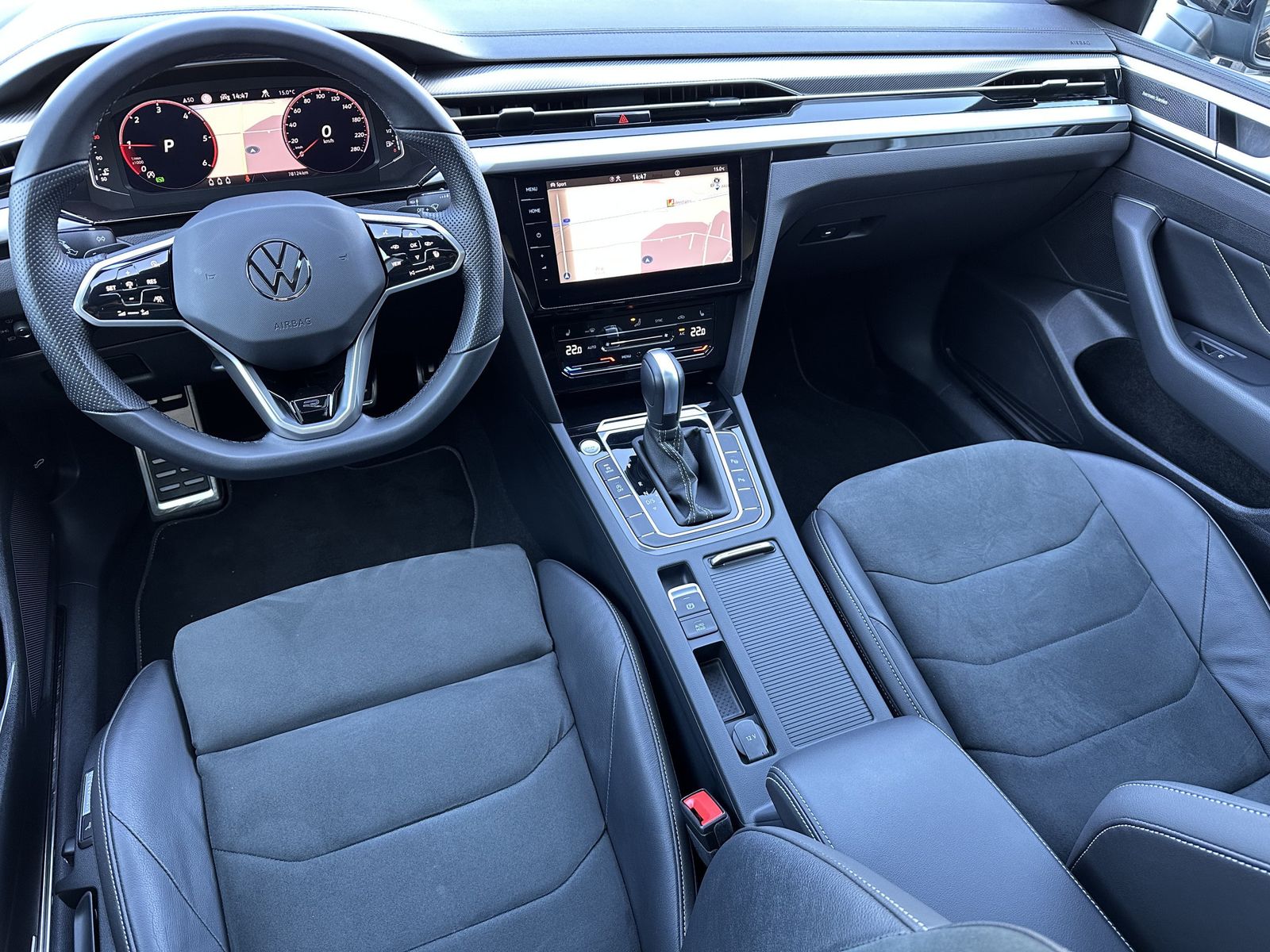 Fahrzeugabbildung Volkswagen Arteon SB 2.0 TDI DSG R-Line NAV+MATRIX+AHK+PANO