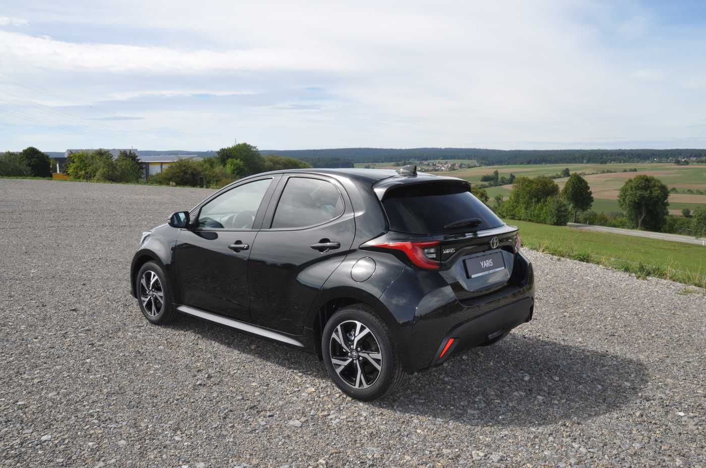 Toyota Yaris Hybrid 5-Türer 116 1.5 VVT-i Teamplayer imagem 3