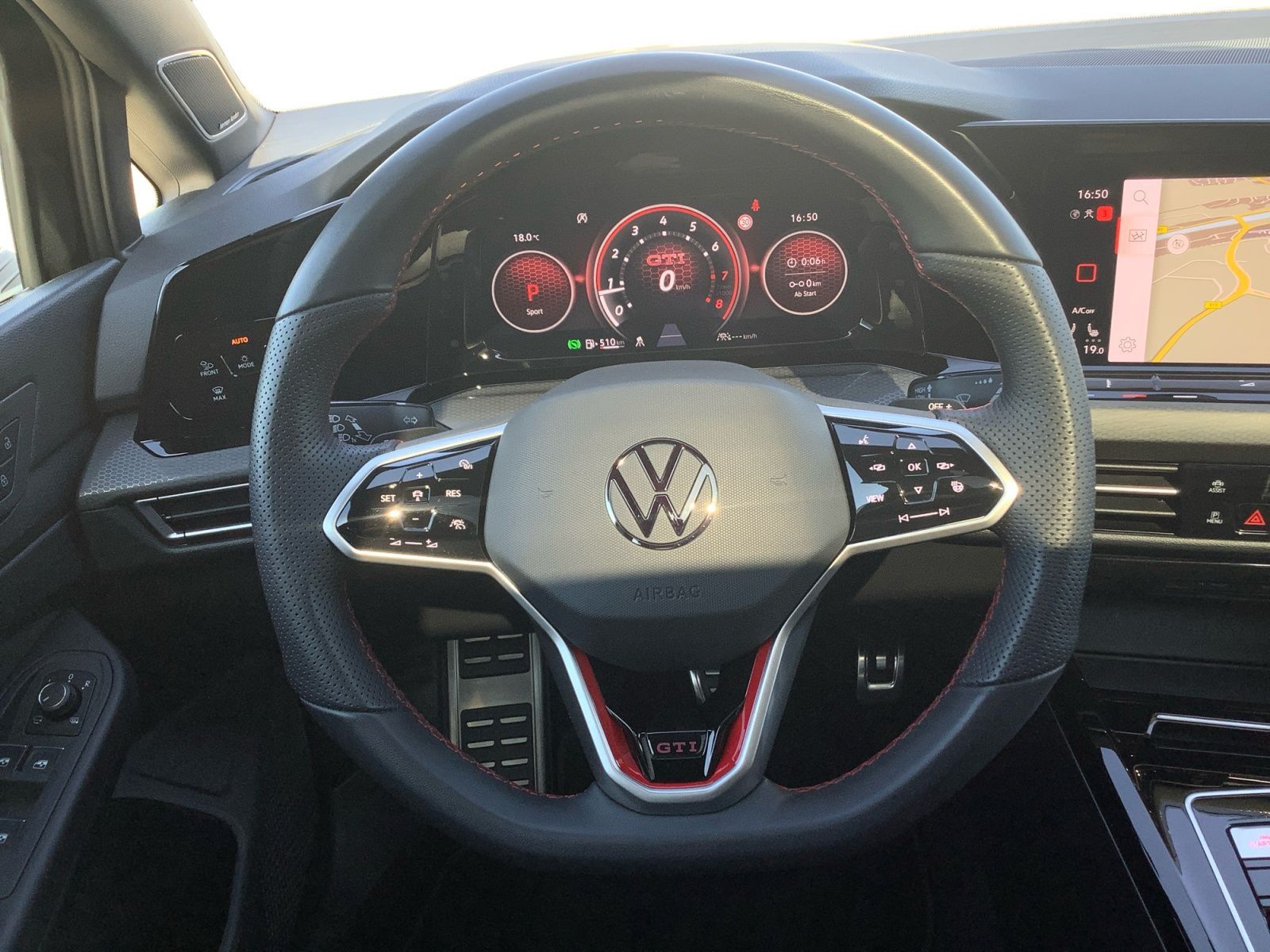 Volkswagen Golf 2.0 TSI DSG GTI Clubsport AKRA Matrix Pano foto 12