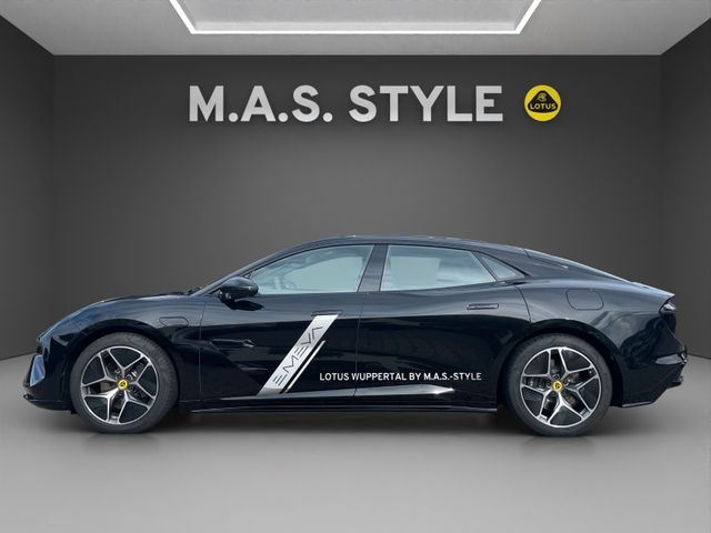 Fahrzeugabbildung Lotus Emeya Glasdach Autobahn Assistent