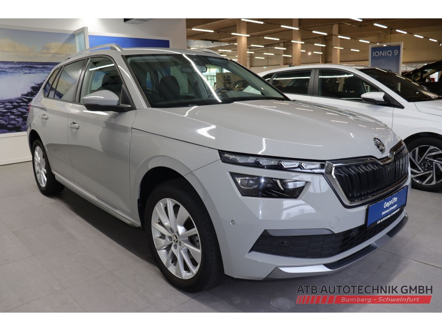 Fahrzeugabbildung SKODA Kamiq 1.0l TSI Style AHK-klappbar Navi  LED