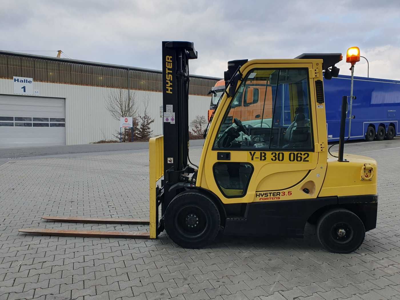 Fahrzeugabbildung Hyster H3.5 FT / Duplex: 3,61m / nur 2.476h / SS