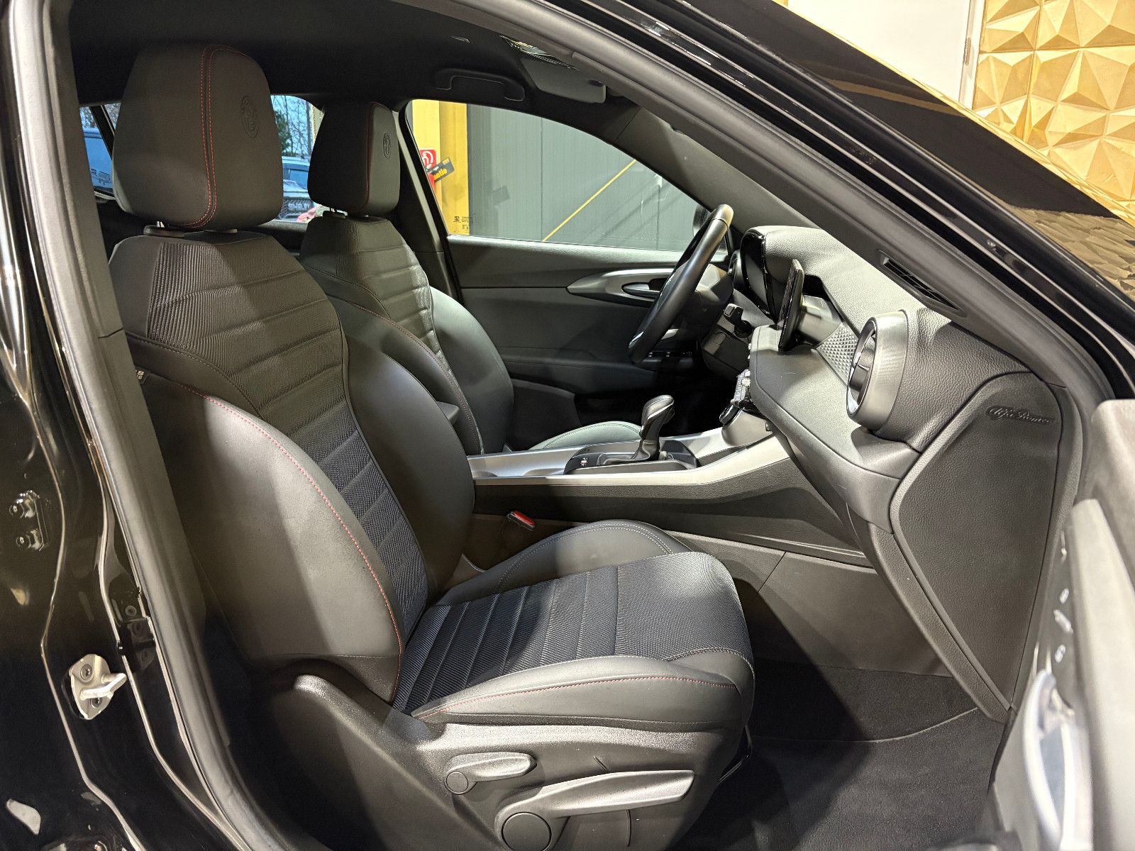 Fahrzeugabbildung Alfa Romeo Tonale Sprint/APPLE/NAVI/ACC/PDC/SPURHALTE/KLIMA