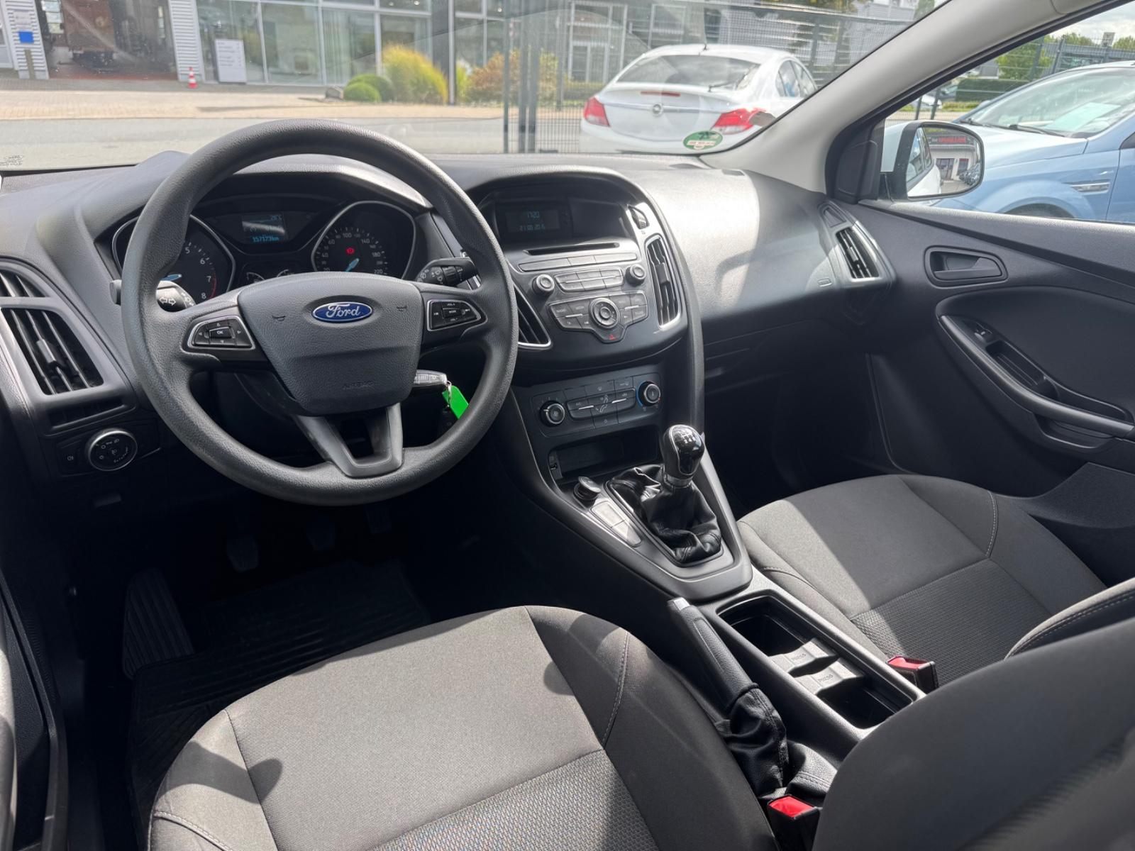 Ford Focus 2015 — photo 9