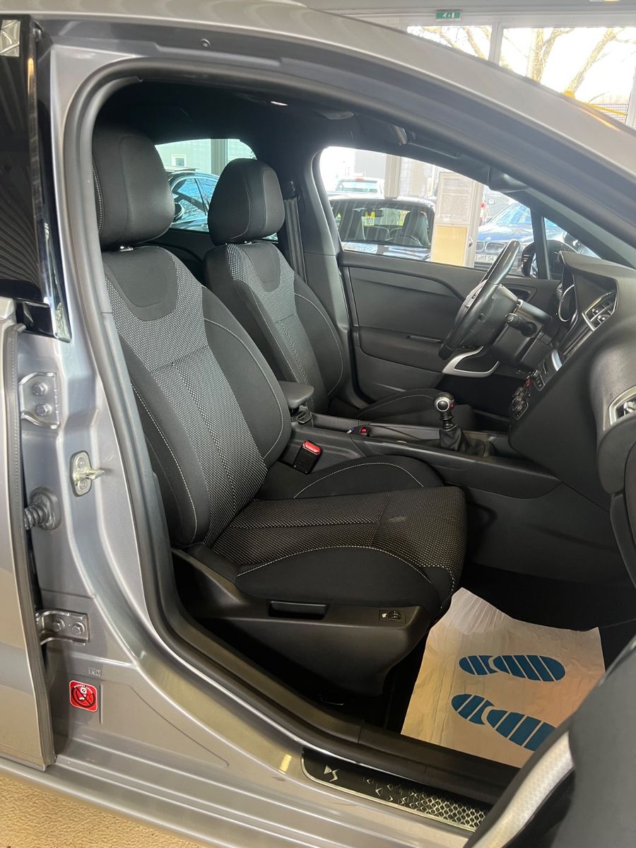 Fahrzeugabbildung Citroën DS4 Crossback *RÜCKFAHRKAMERA*NAVI*
