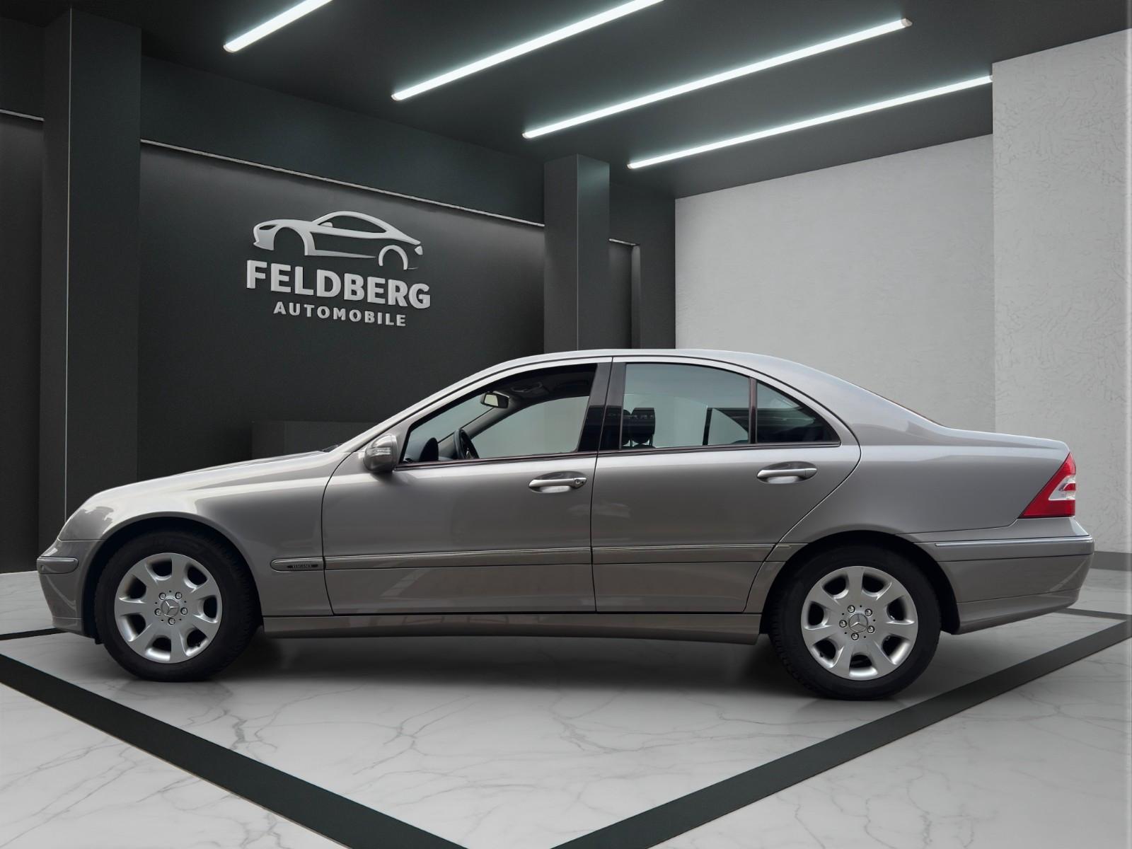 Mercedes-Benz °C180°KOMPRESSOR°AUT°NAVI°TEMPOMAT°XENON°