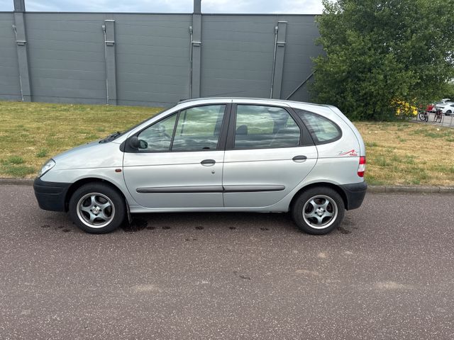 Renault Scenic Authentique 1.4 16V
