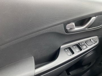 Hyundai Kona Trend Elektro Kam.+KeyLess+LED+Navi+SHZ+LM
