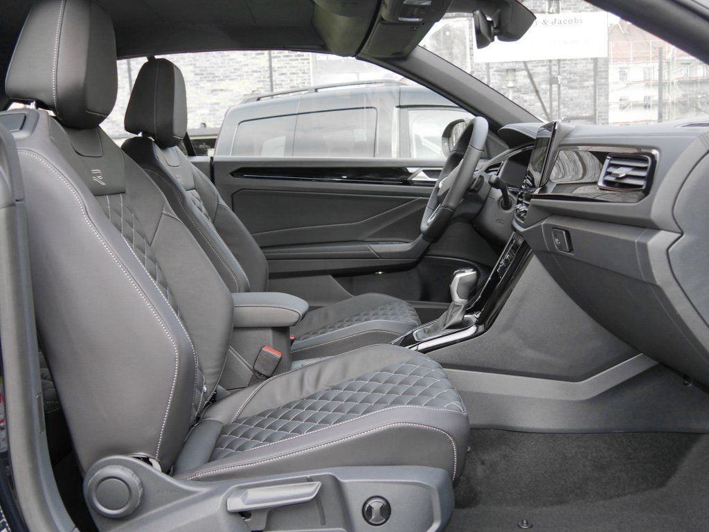 Fahrzeugabbildung Volkswagen T-Roc Cabriolet R-Line 1.5 TSI DSG AHK Navi