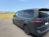 Volkswagen T7 Multivan 2.0 TDI SCR DSG Überhang Life Life - VW T7 von privat