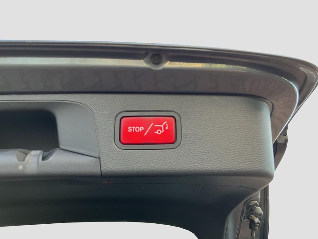 Fahrzeugabbildung Mercedes-Benz GLC 300 de 4M OFFROAD-EXT*LED*DISTR*DAB*RFK*