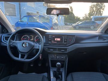 Volkswagen Polo - 12