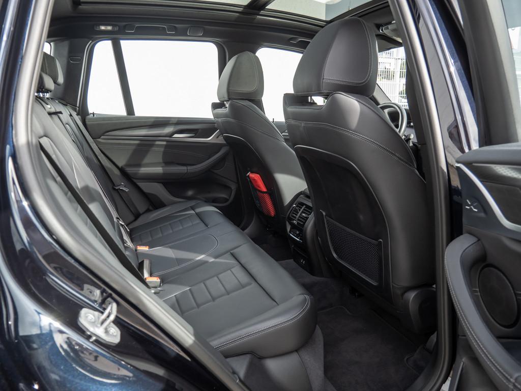 BMW X3 M40d LEDER+LASER+PANO+HUD+NAVI+KEYLESS+