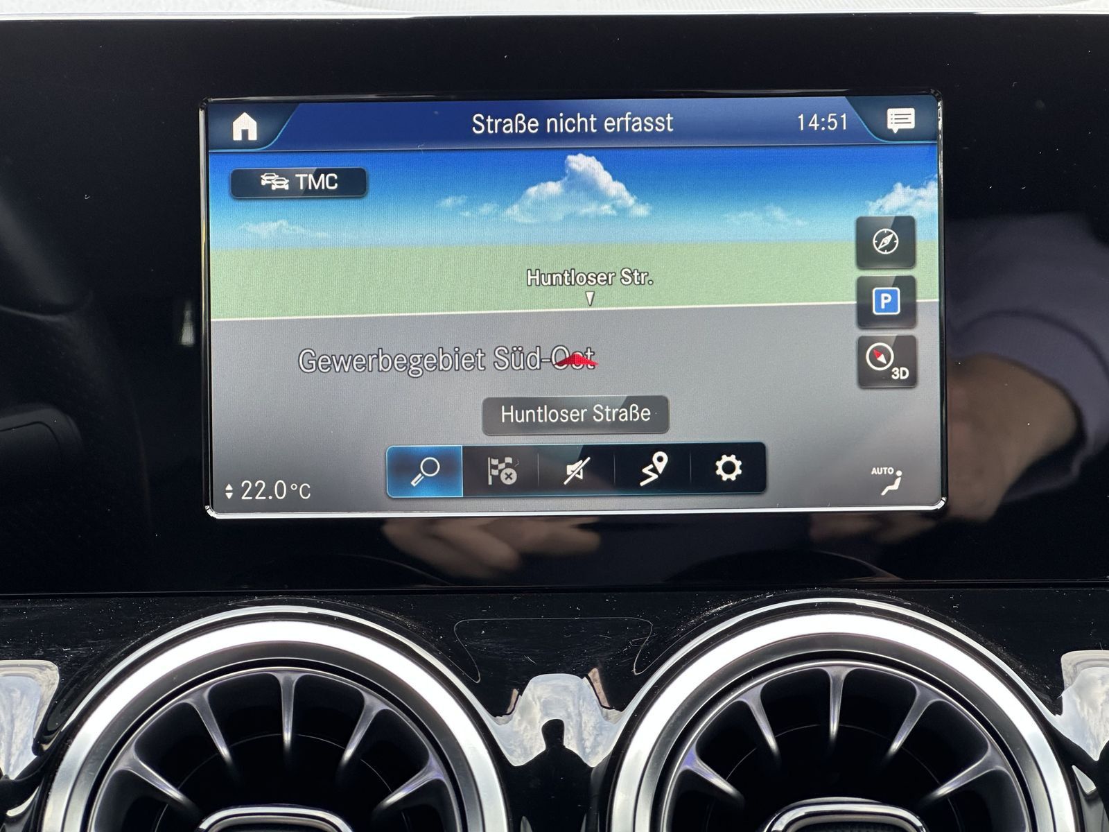 Fahrzeugabbildung Mercedes-Benz GLA 220d 4Matic AMG-Line NAV+LED+KAMERA+PANORAMA