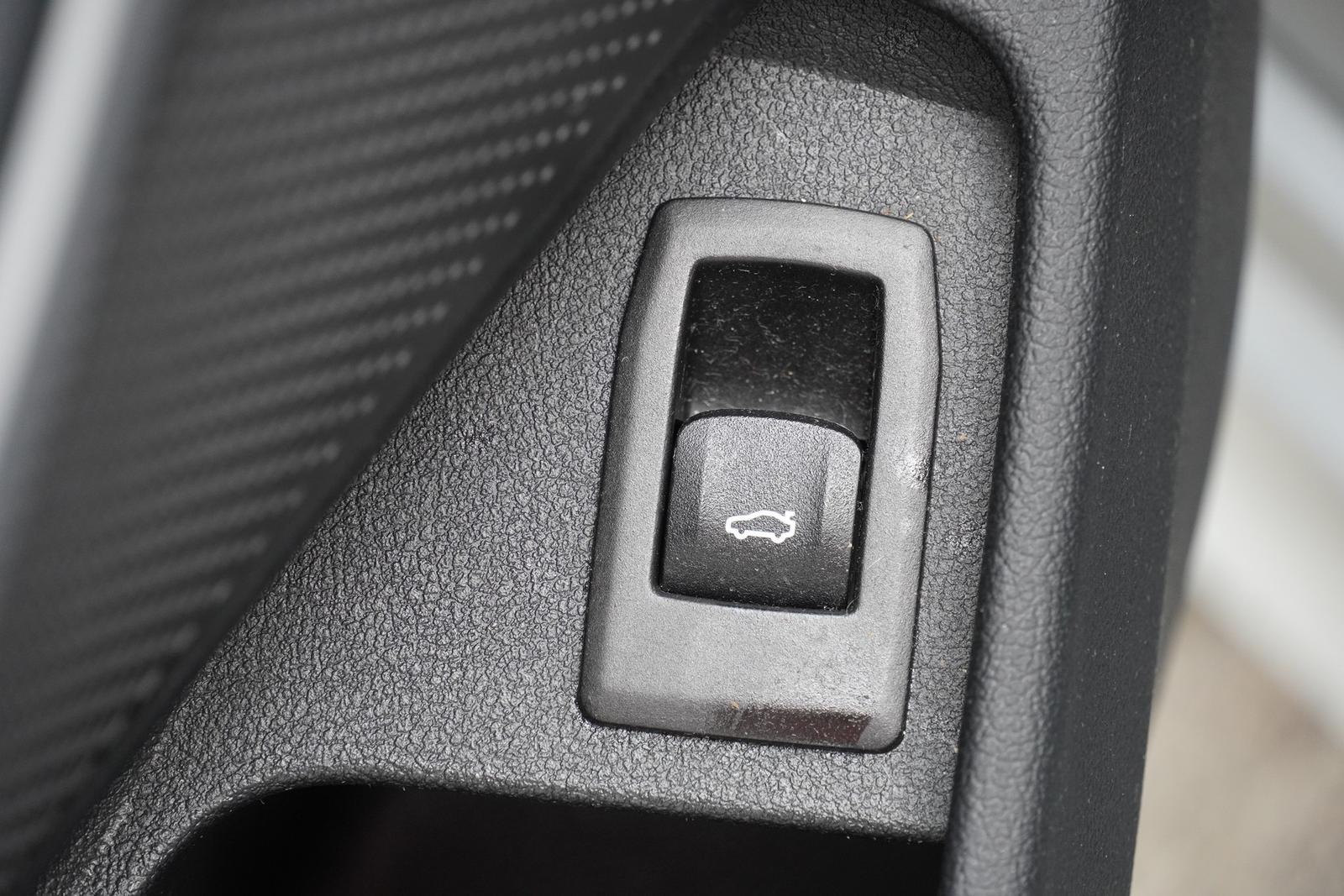 BMW 3 Series d xDrive Advantage LED Navi Tempomat SHZ PDC, миниатюра 15
