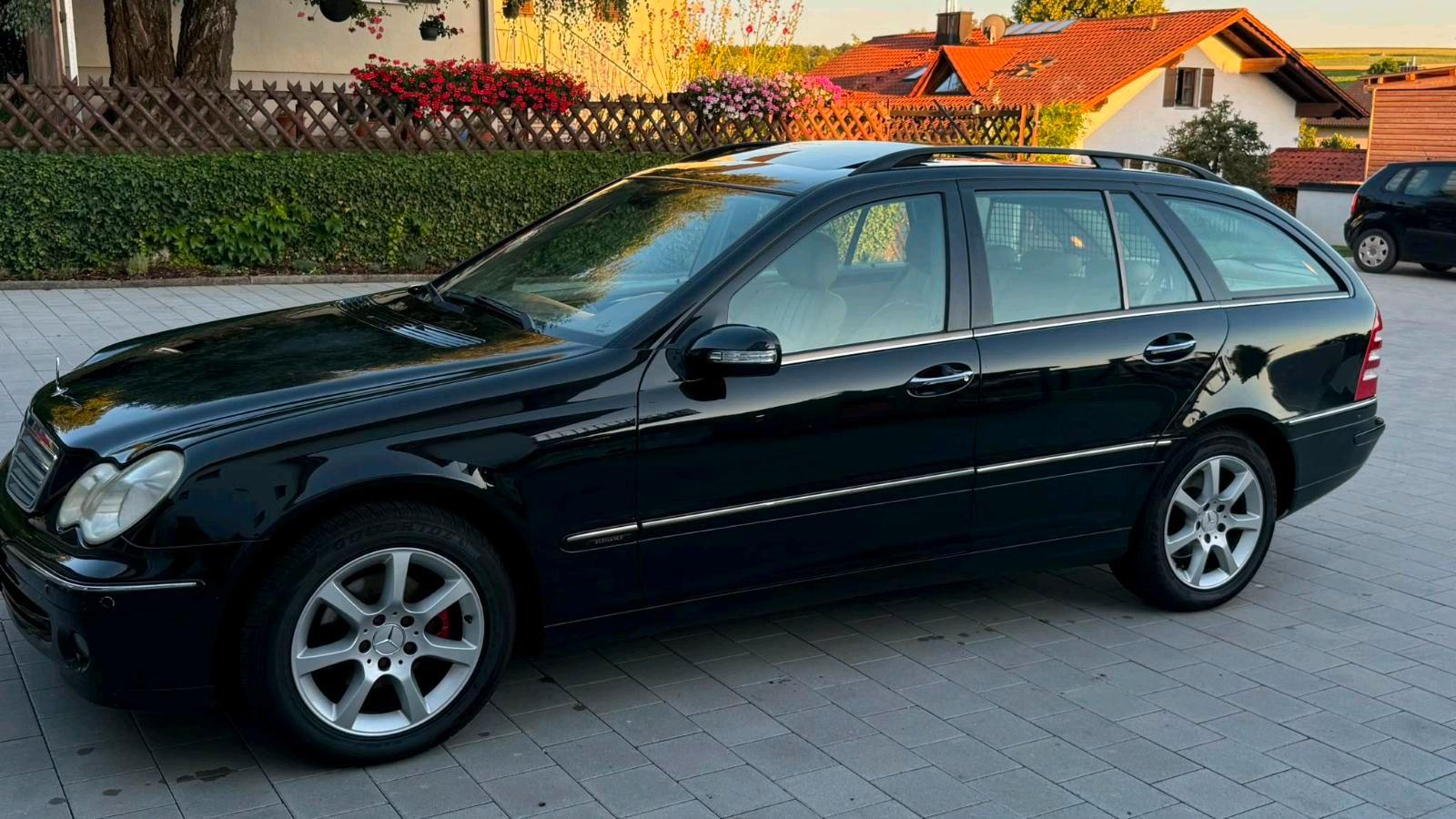 Mercedes-Benz  2006 — салон