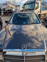 Mercedes-Benz Schöner ehrlicher 300E Vormopf in gutem Zustand 