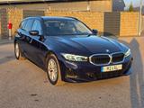BMW 318 2.0d/AHK/Memory/Headup/LED/Kamera/Keyless - BMW: Kombi, 3.0