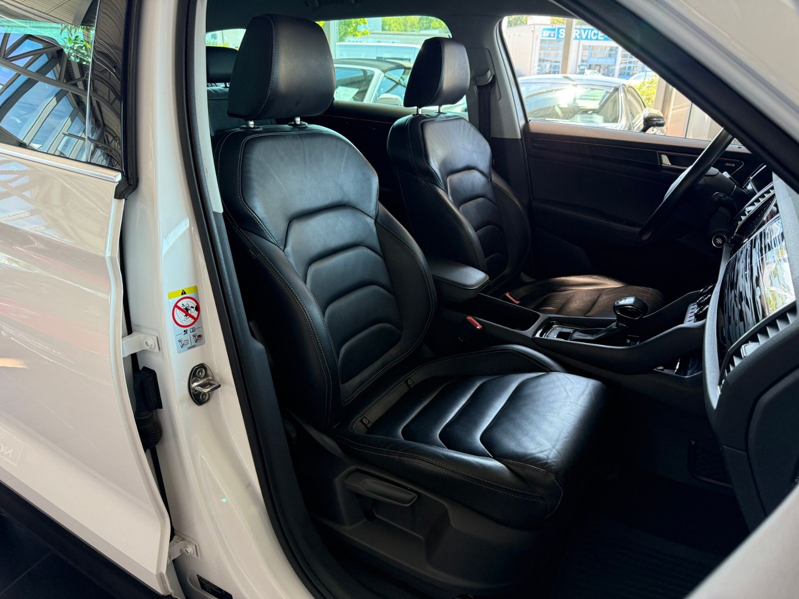 Fahrzeugabbildung SKODA Kodiaq Style 4x4 AHK ACC StHZ CANTON LEDER MEMO