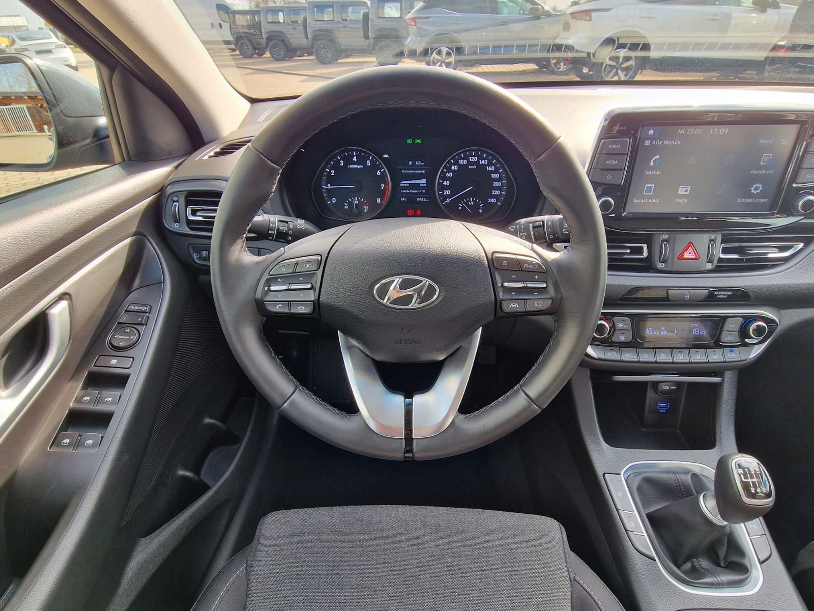 Fahrzeugabbildung Hyundai i30 1.0 T-GDI Trend Li. SHZ+CAM+KEYLESS