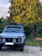 Lada Niva 4x4 2013  Geländeklassiker mit ... - : Gelände