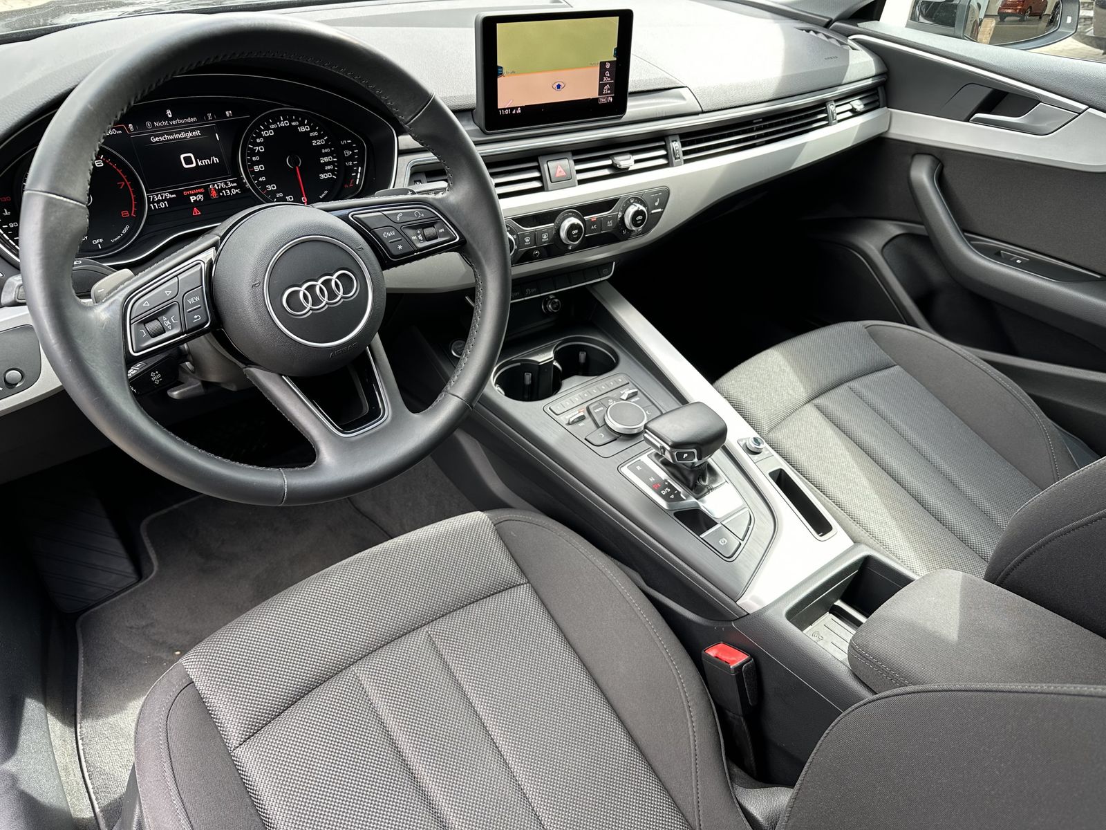 Fahrzeugabbildung Audi A5 SpB 35 TFSI Aut. NAV+XEN+SHZ+TEMPOMAT+18ZOLL