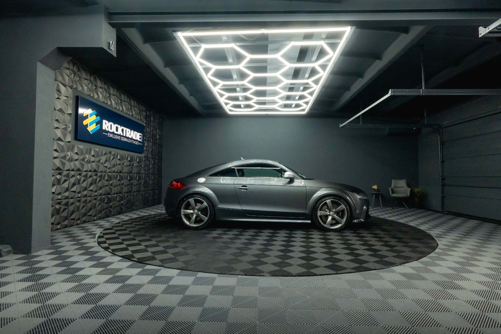 Fahrzeugabbildung Audi 2.5 TFSI TT RS Coupe quattro 6-Gang *Bi-Xenon*