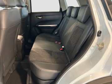Fotografie 9 des Suzuki Vitara 1.4 Comfort+ Kamera PANO Navi Carplay