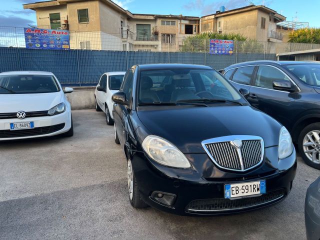 Lancia Ypsilon 1.3 MJT 75 CV Diva