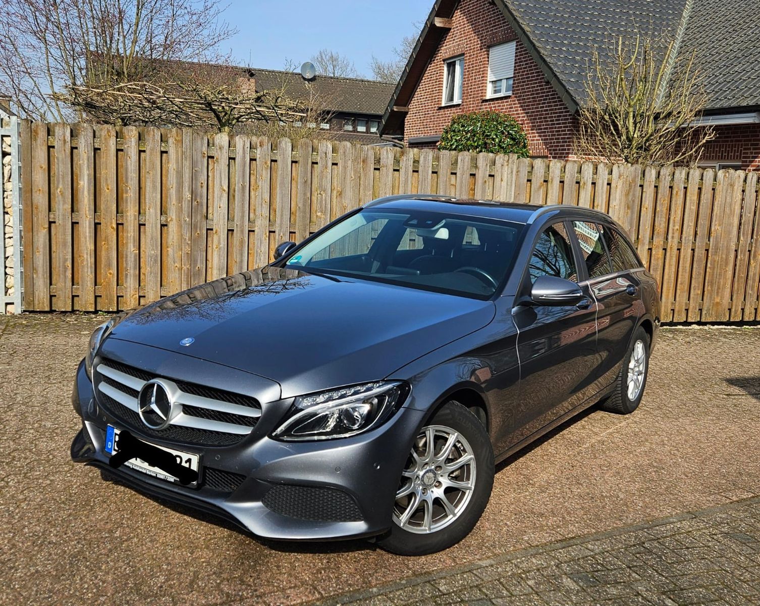 MERCEDES-BENZ C 220