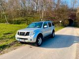 Nissan Pathfinder Premium, rostfrei, viele Neuteile - gebrauchte Nissan Pathfinder aus dem Jahr 2006