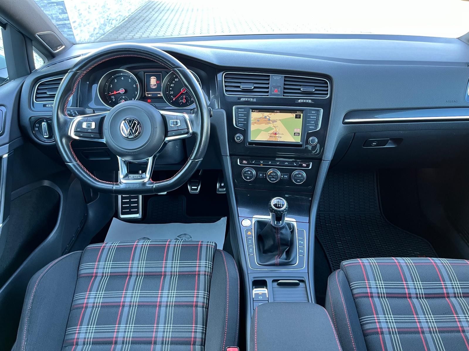 Fahrzeugabbildung Volkswagen Golf GTI Lim.°Navi°ACC°18 Zoll°Standheizung°
