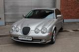 Jaguar S-Type 4.0 V8*Nur: 50400 km !*18"Alu*Top Zustand - Jaguar S-Type mit Benzin-Antrieb: Automatik