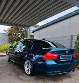 BMW 335i - - blaue BMW 335