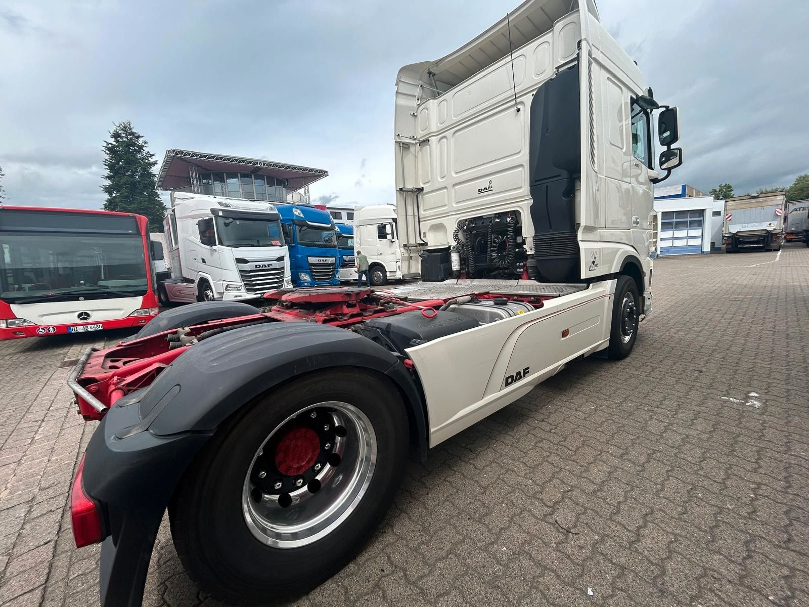 Fahrzeugabbildung DAF XF 530 FT mit Kipphydraulik, Intarder