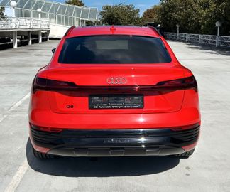 Audi Q8 - 8