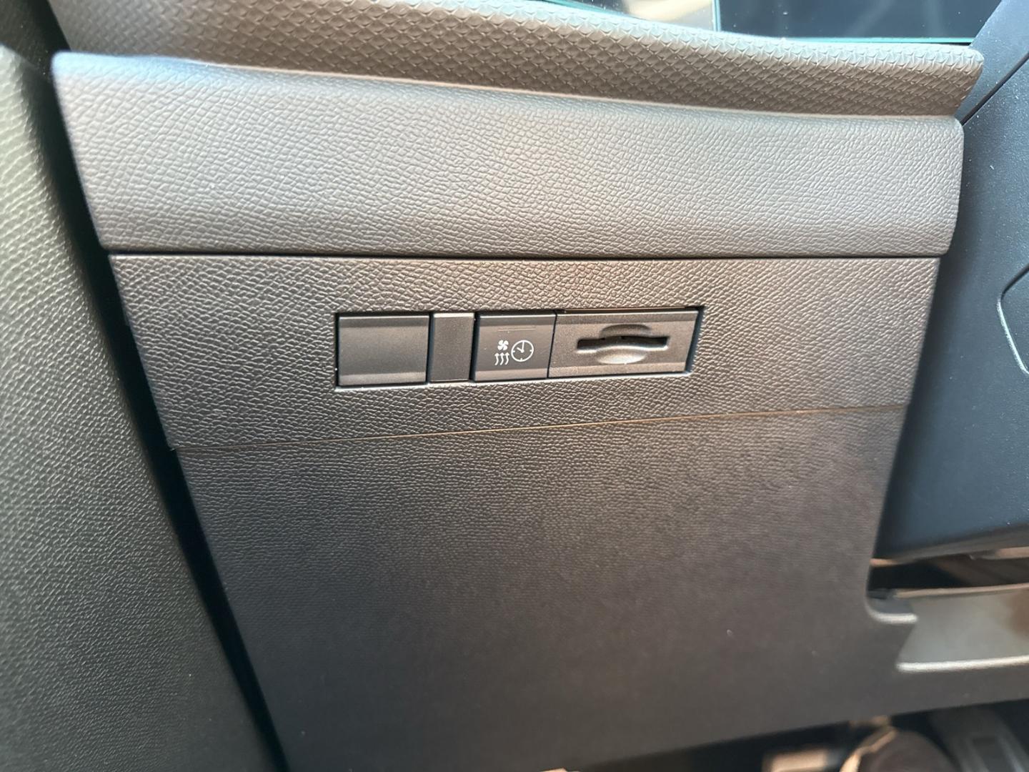 Opel Astra Electric GS El. Panodach Navi Digitales Co