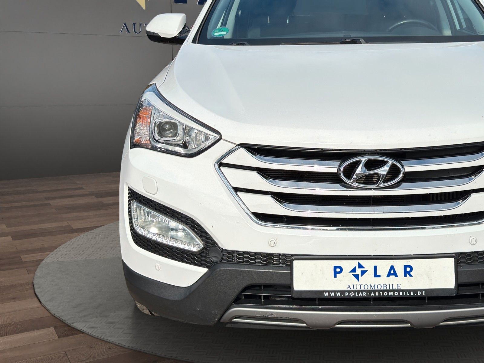Fahrzeugabbildung Hyundai Santa Fe 2WD*AHK*Kamera*Xenon*Vollleder*Tempomat