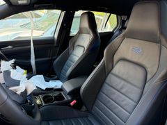 VW Golf VIII R/PERFORMANCE/IQ LIGHT/NAPPA VW Golf VIII R/PERFORMANCE/IQ LIGHT/NAPPA