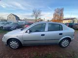 Opel Astra 1,6 Klimaanlage+Allwetterräder+Serviceheft - Opel Astra aus 1999: 1.6