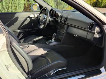 صورة 9 لـ 2012 Porsche CAYMAN