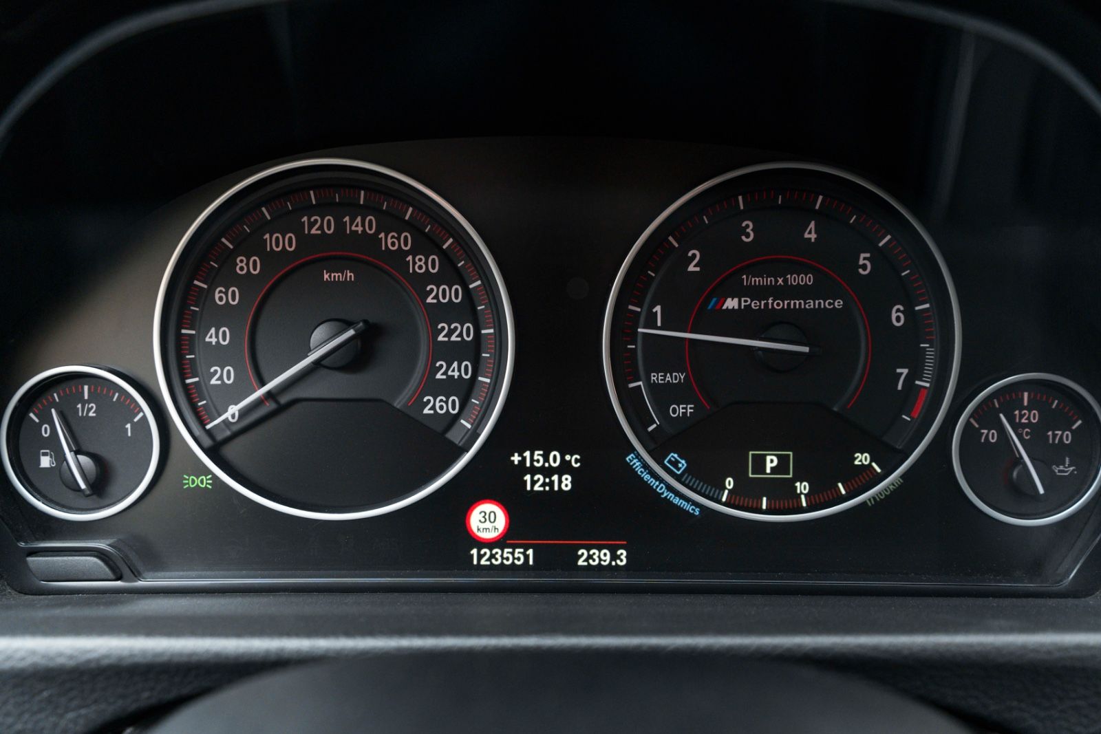 Fahrzeugabbildung BMW 335I M-Performace H&K KAM NAV ALC CARBON M