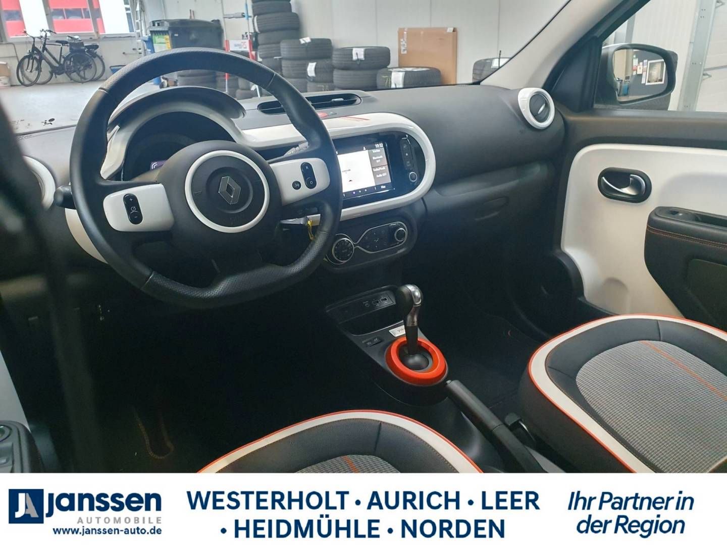 Fahrzeugabbildung Renault TWINGO E-TECH 100% el. VIBES