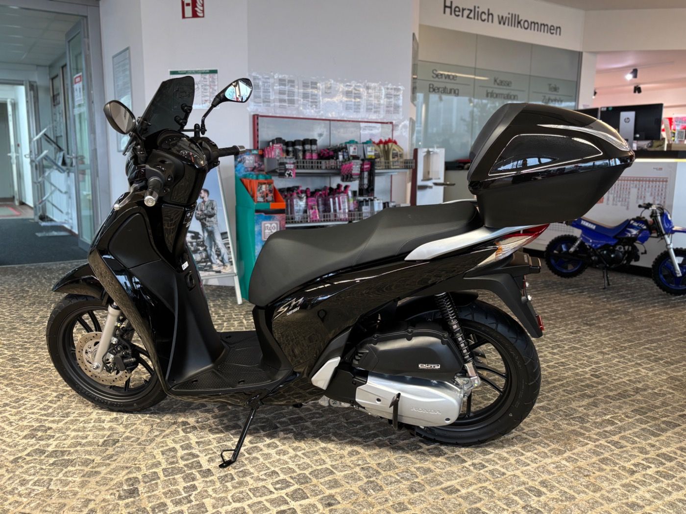 Fahrzeugabbildung Honda SH 125 i sehr gepflegt,